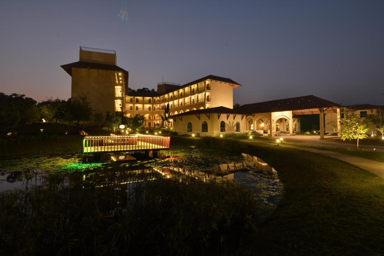 Bhanu The Fern Forest Resort & Spa, Jambughoda Exterior foto