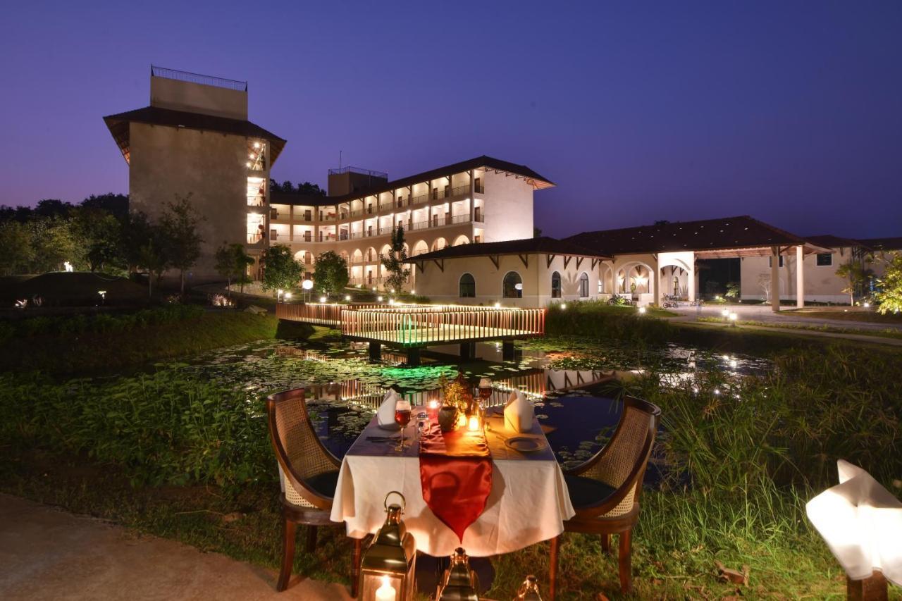 Bhanu The Fern Forest Resort & Spa, Jambughoda Exterior foto